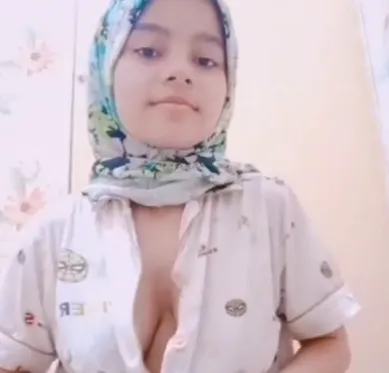 Cute Young Teen Bangladeshi Hijabi Girl Showing Her Pussy Spread Ass Nude