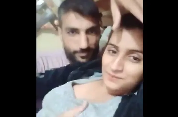 Mms sex video Pakistani Couple Latest Sex MMS Video