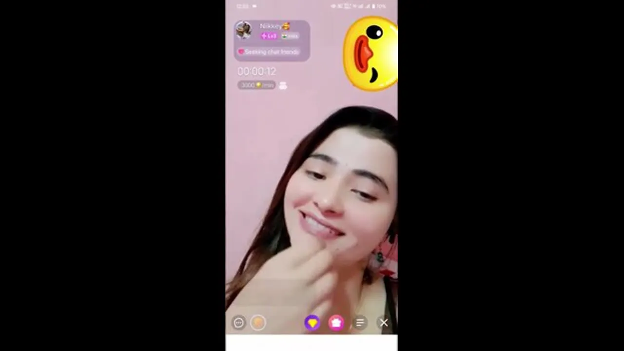 Pretty Nikkey Chamet Strip Show and masturbate