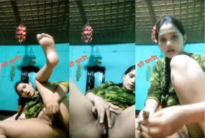 desi hot sex A nude girl fucks her crotch