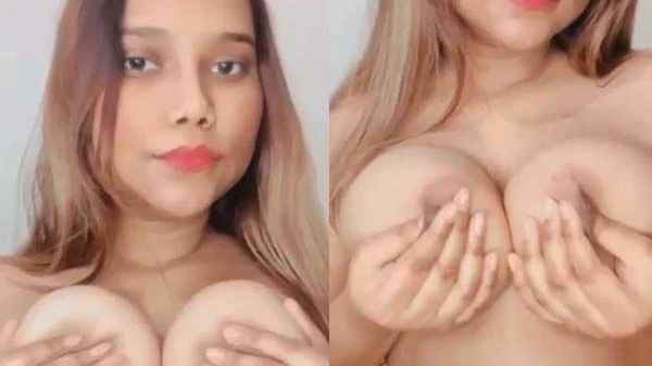 Girl Squeezing Large Breasts in Rajasthani Sex